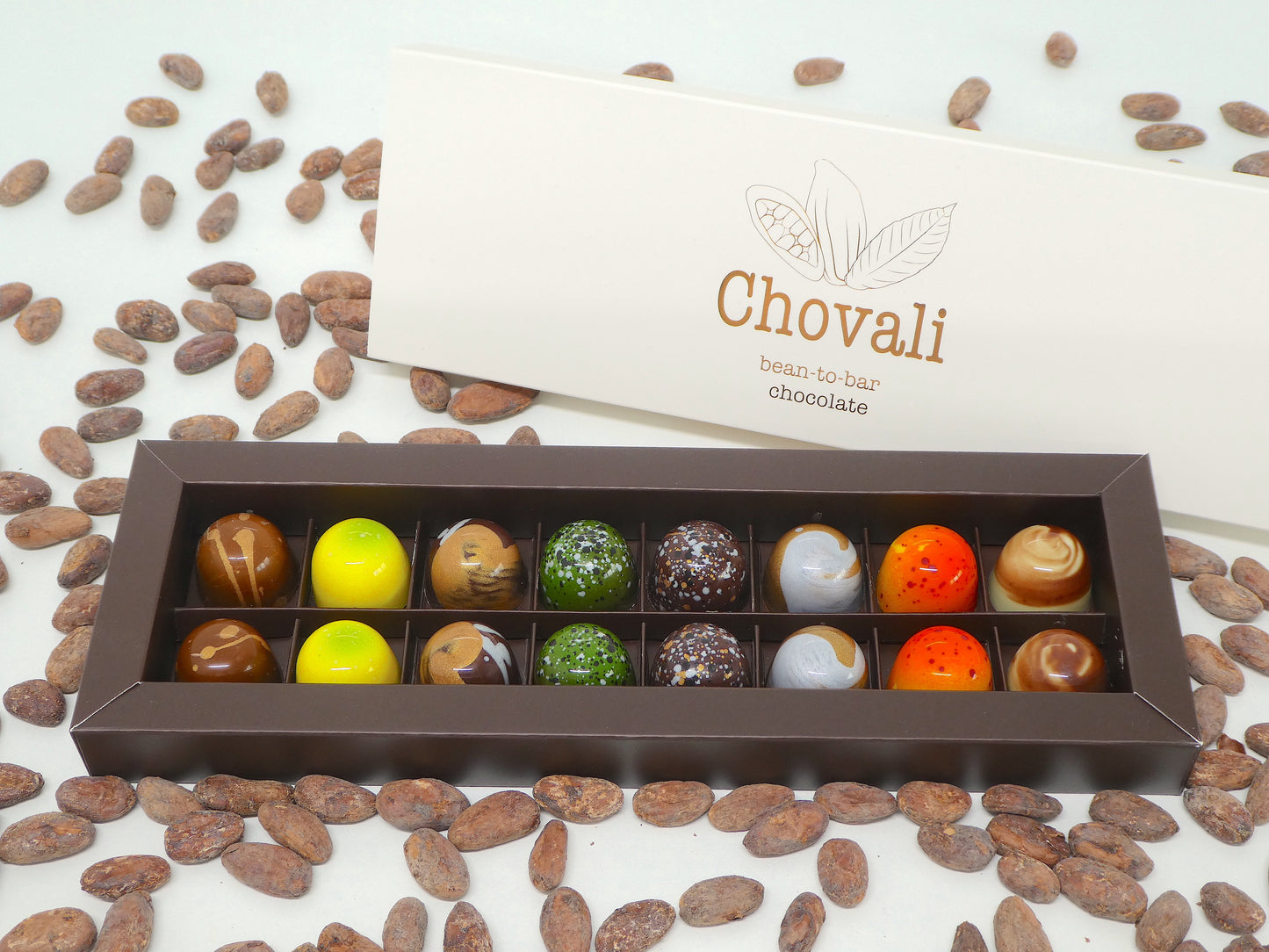 Chovali Classics, bonbons 16 stuks, chocolade bonbons, voorkant
